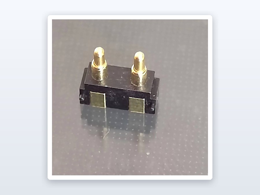 智能手表磁吸 Pogo Pin 连接器实拍